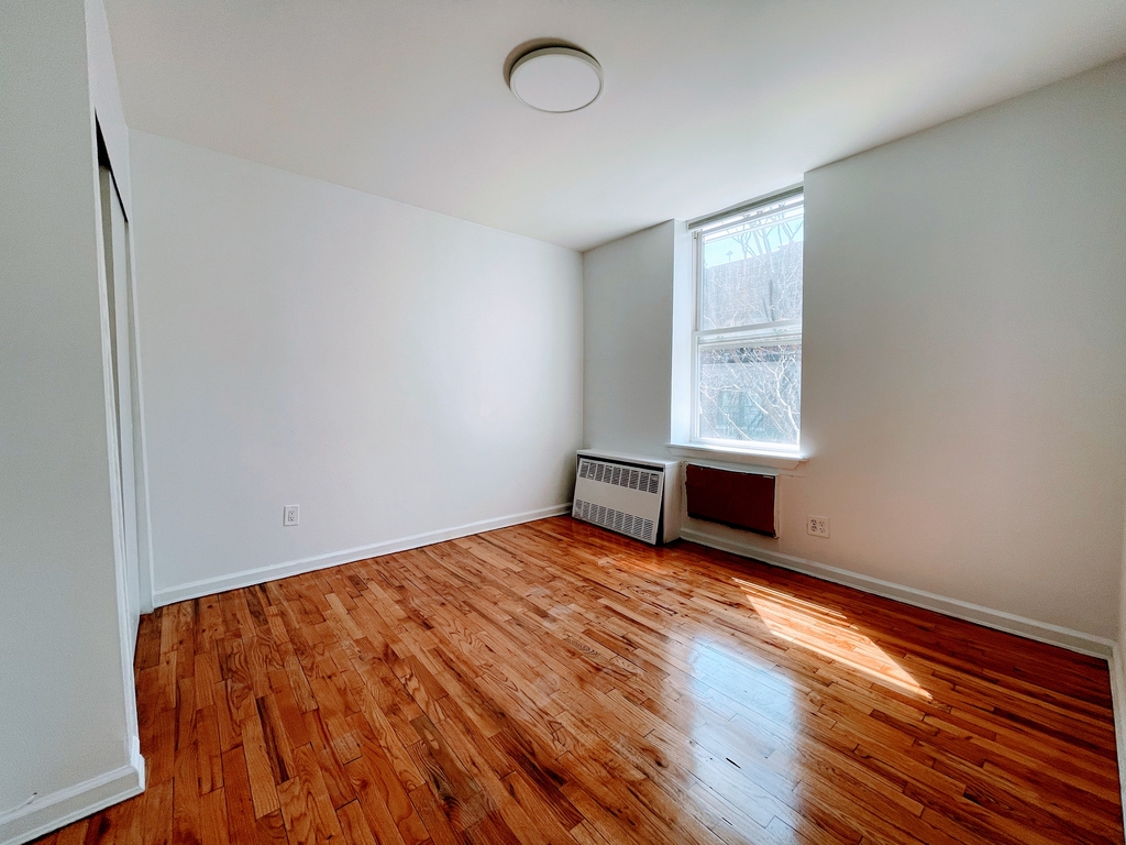 320 West 22nd Street - Photo 1