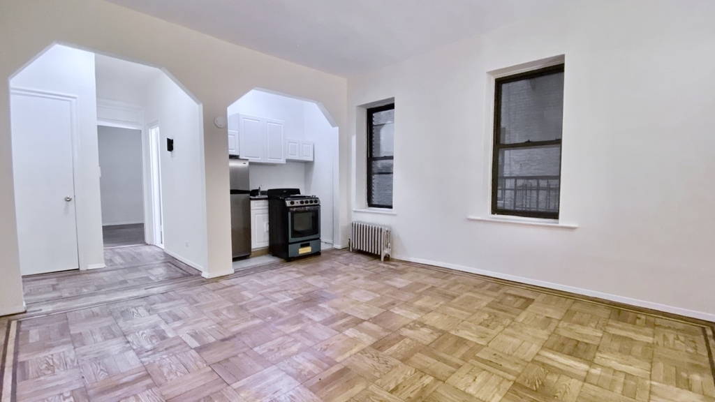 485 Central Park West - Photo 1