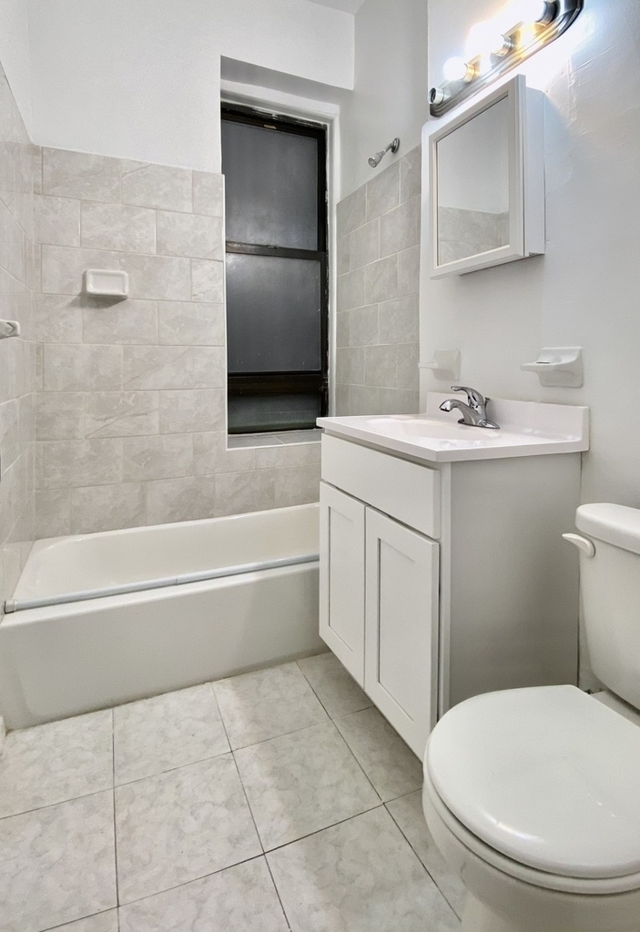 485 Central Park West - Photo 3