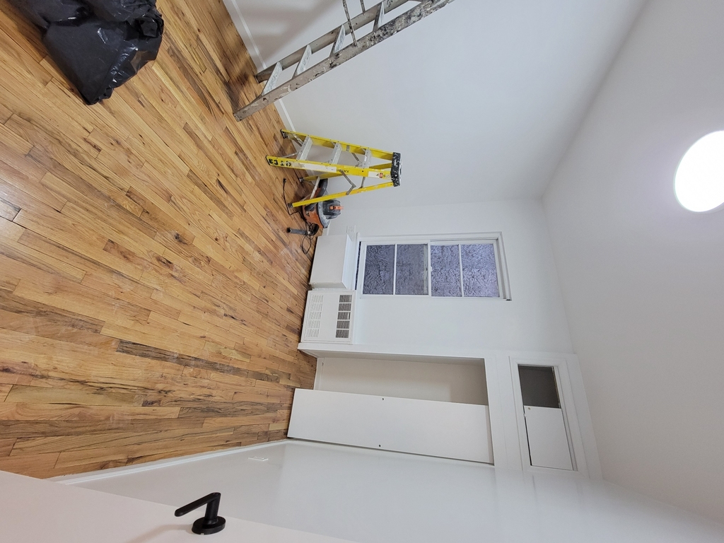 320 West 22nd Street - Photo 1