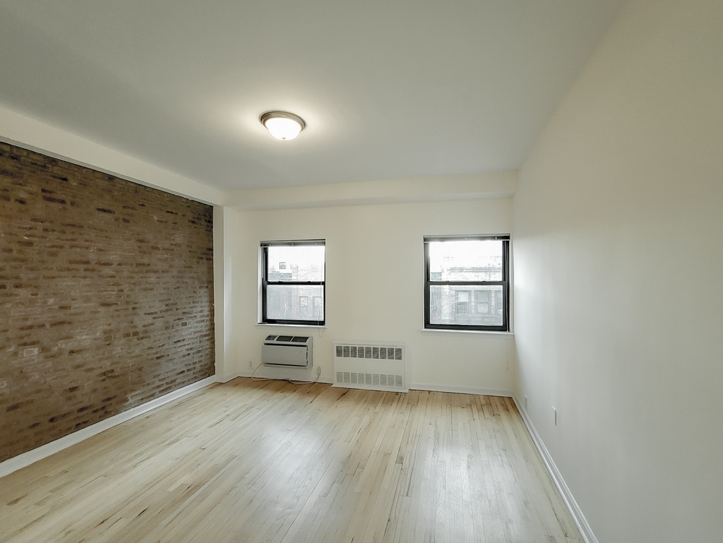 201 East 12th Street - Photo 5