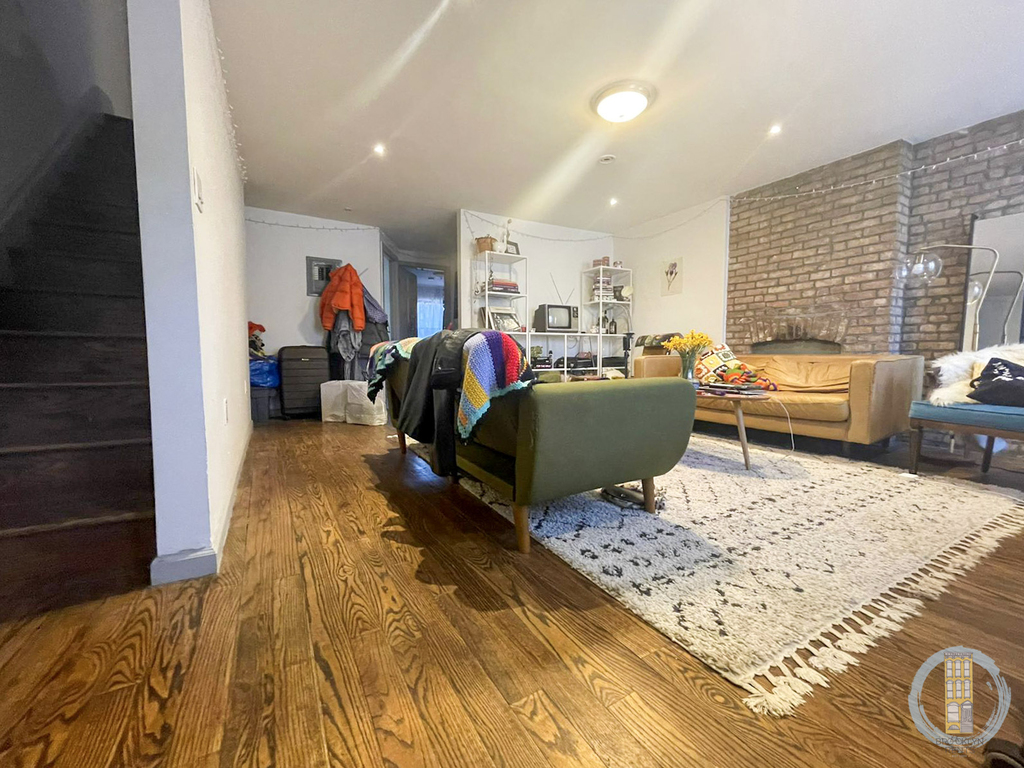 614 Lafayette Avenue - Photo 4