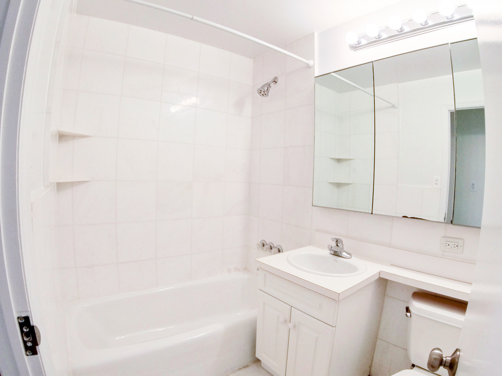 107 East 63rd Street #1C - Photo 1