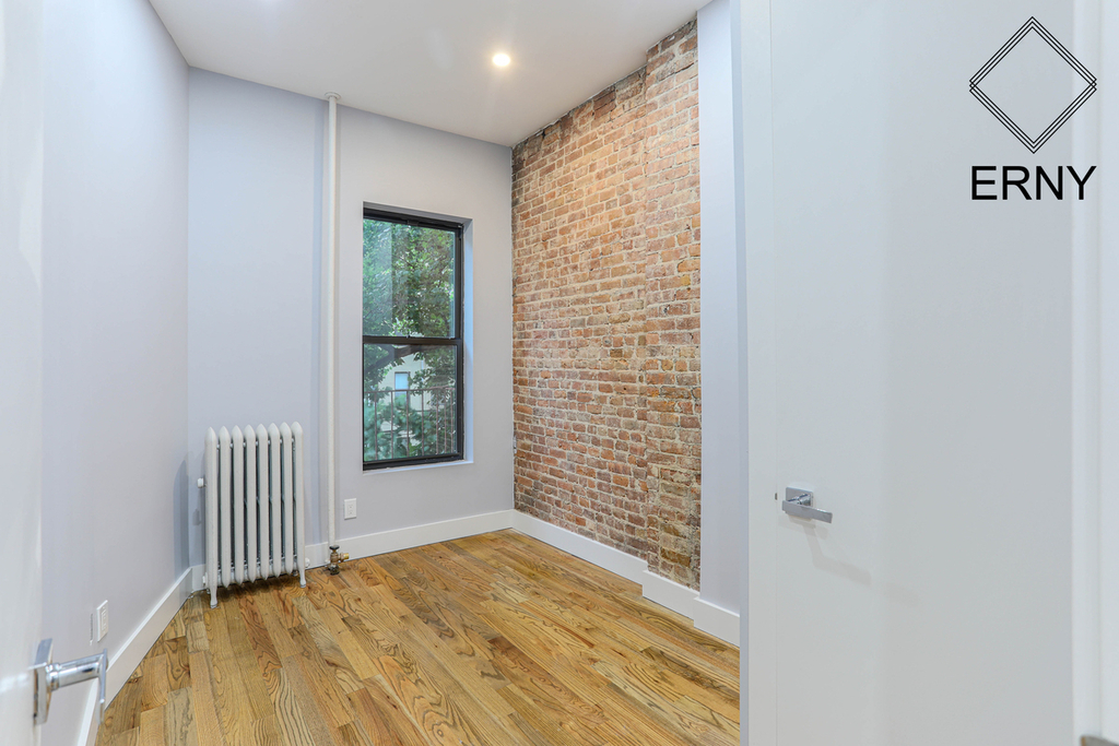 92 Pulaski Street - Photo 3