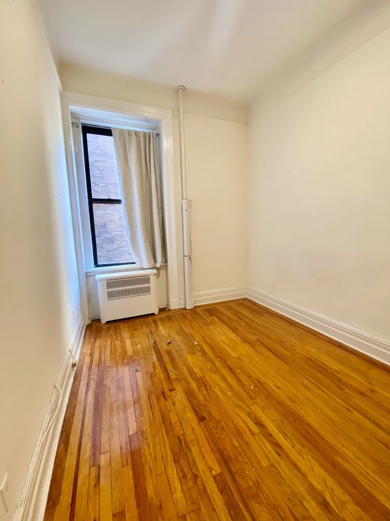 212 West 16th Street - Photo 4