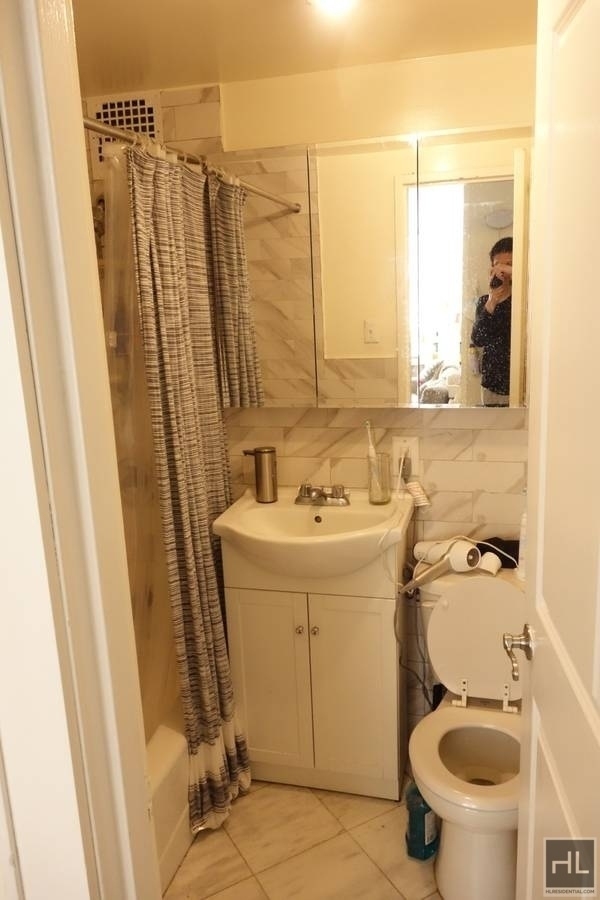 169 West 85 Street - Photo 7