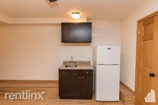 1535 W Addison St 1 - Photo 2