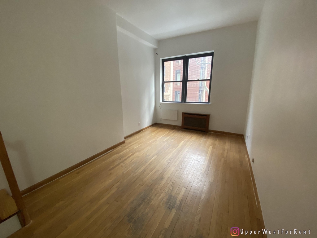 255 West 75th Street - Photo 4