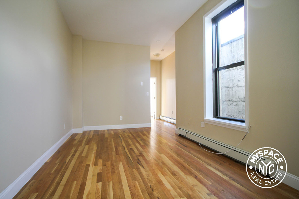 460 Throop Avenue - Photo 1