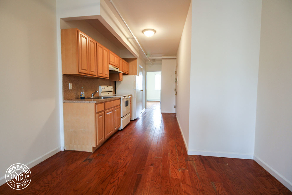 1356 Dekalb Avenue - Photo 1