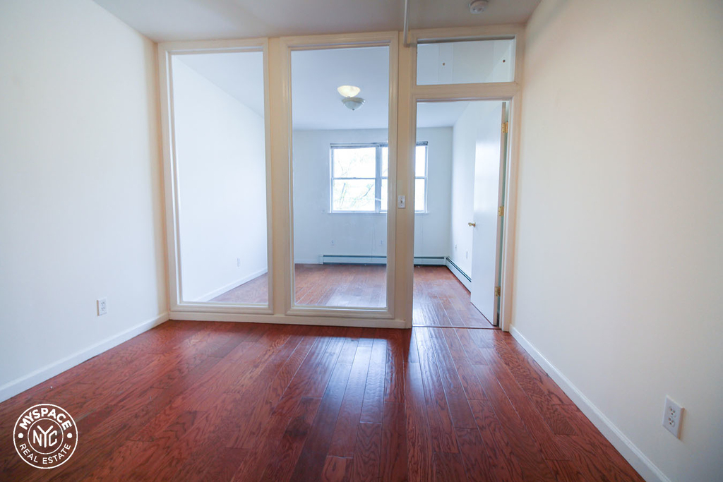 1356 Dekalb Avenue - Photo 2