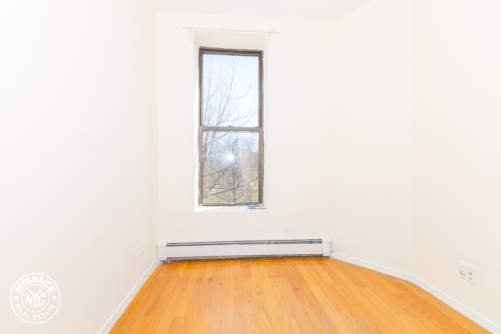 673 Lafayette Avenue - Photo 5