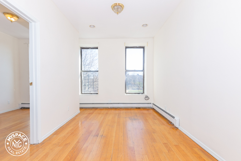 673 Lafayette Avenue - Photo 3