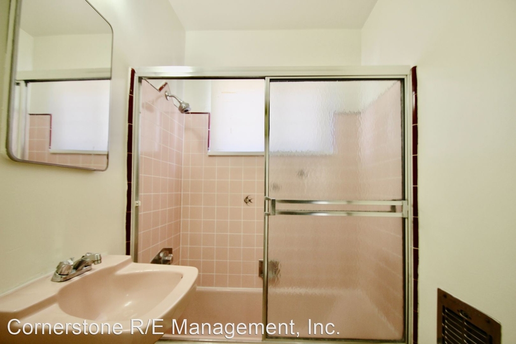 709 Locust Street - Photo 13