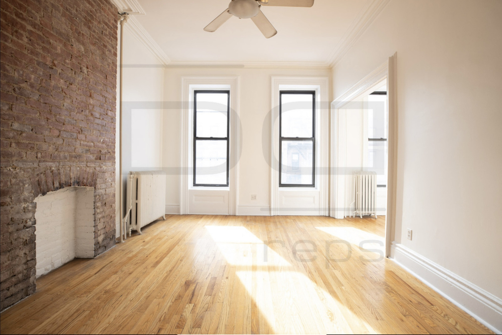 455a Myrtle Avenue - Photo 0