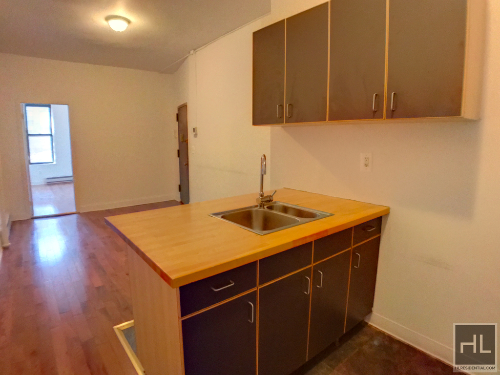 311 Troutman Street - Photo 2