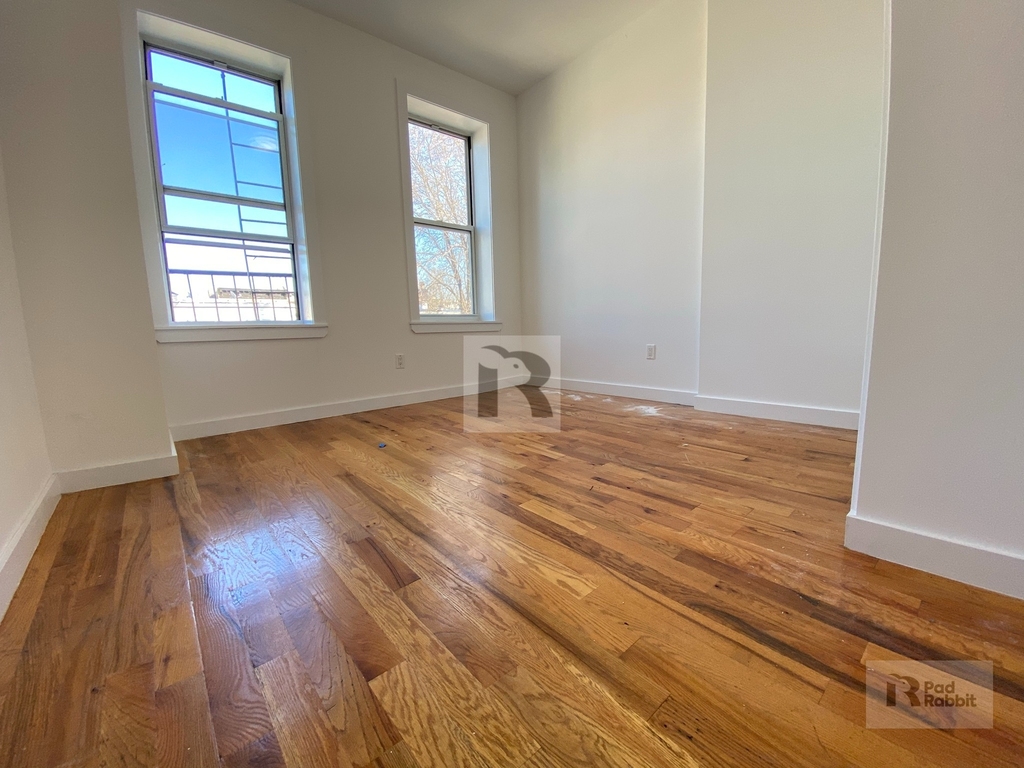 1366 Putnam Avenue - Photo 4