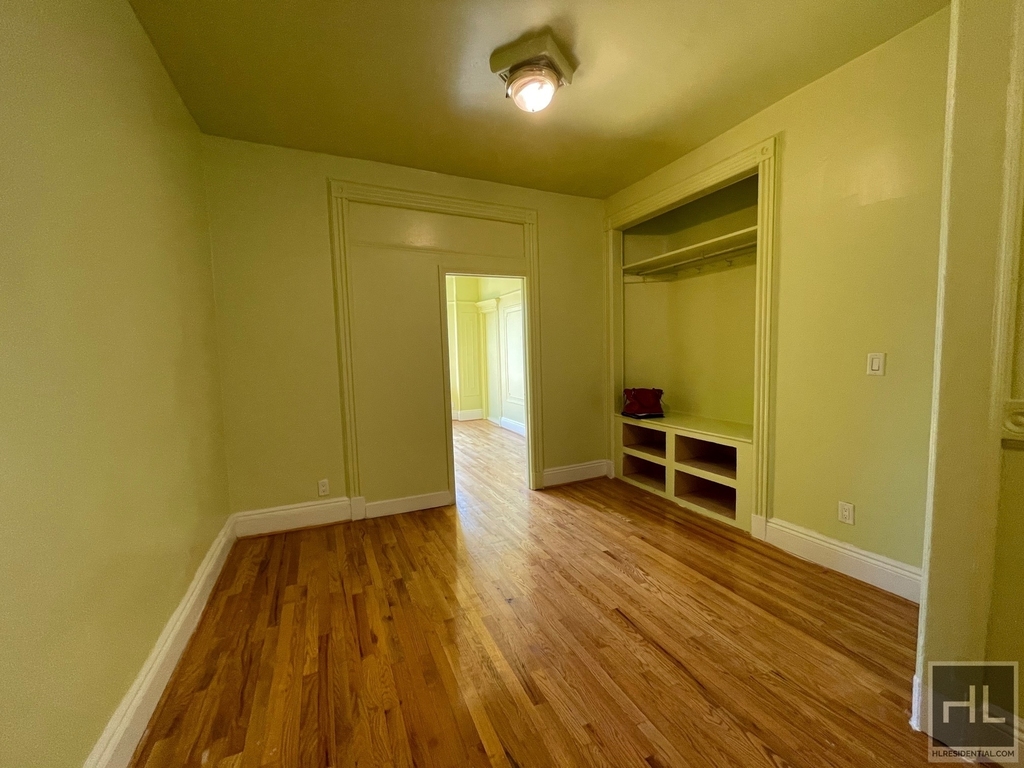 895 Jefferson Avenue - Photo 5