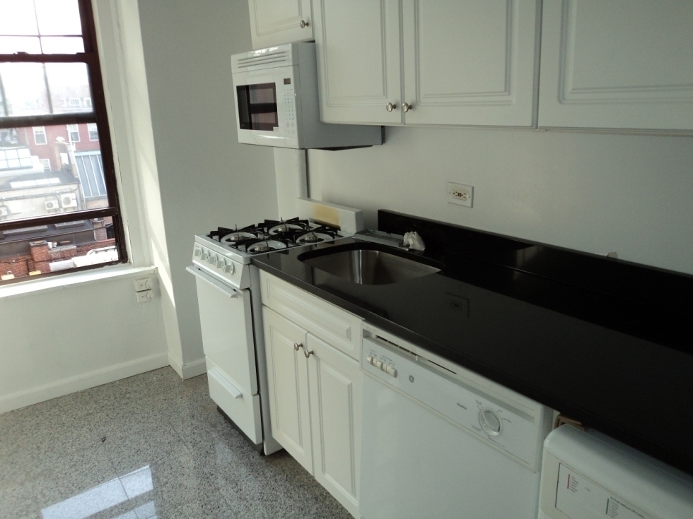 11 West 8th Street - Photo 1