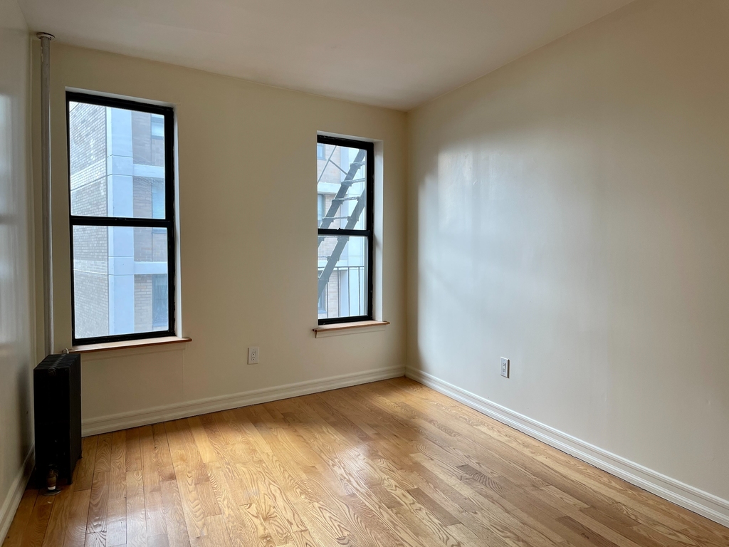 86 Haven Avenue - Photo 1