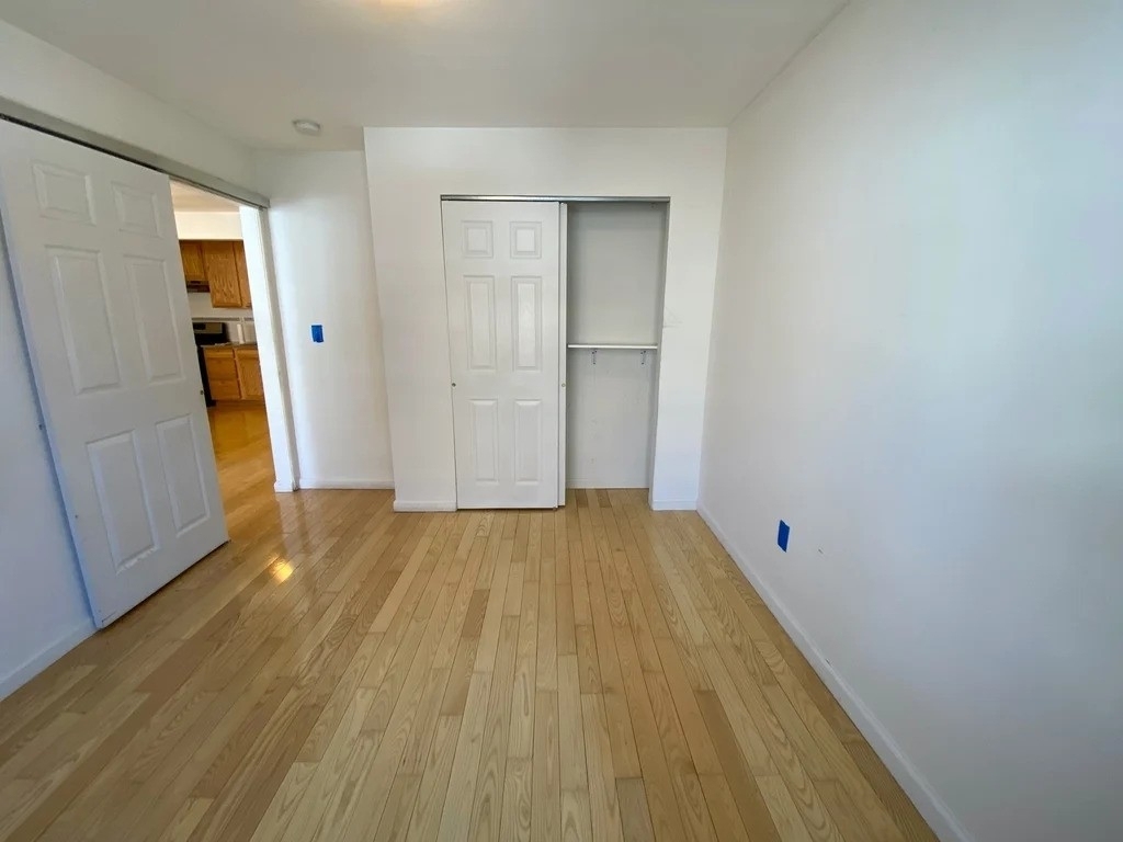 10-44 47th Avenue - Photo 3