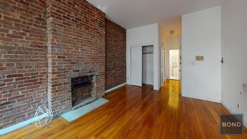 407 East 87 Street - Photo 2