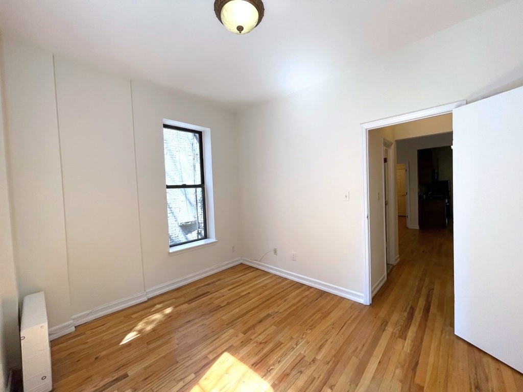 214 W 104th St - Photo 4