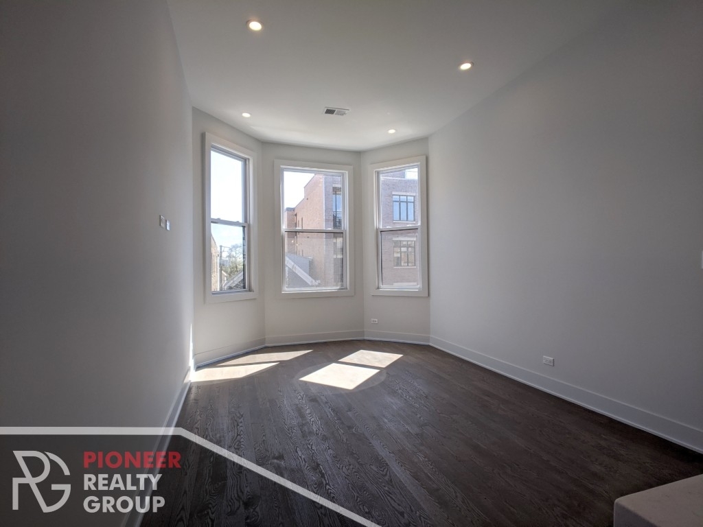 2120 W. Belmont - Photo 1