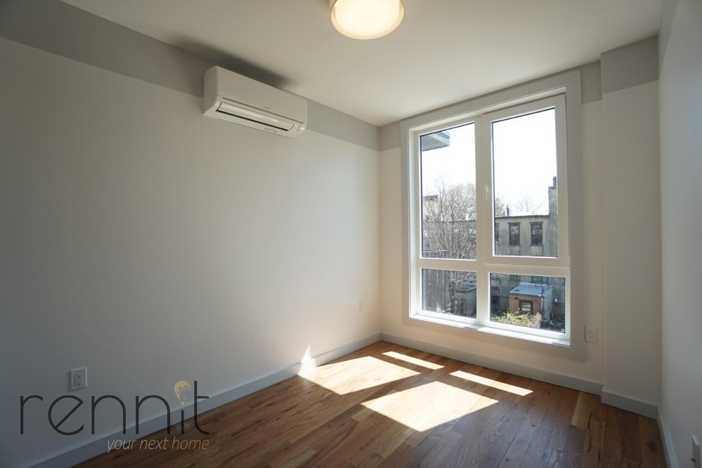 770 Lexington Avenue - Photo 1