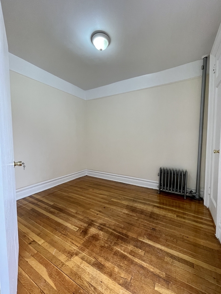 601 West 190th Street - Photo 3