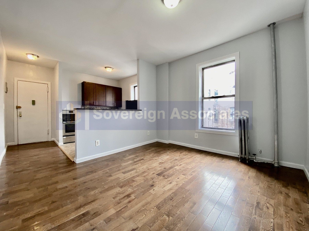 70 Post Avenue - Photo 9