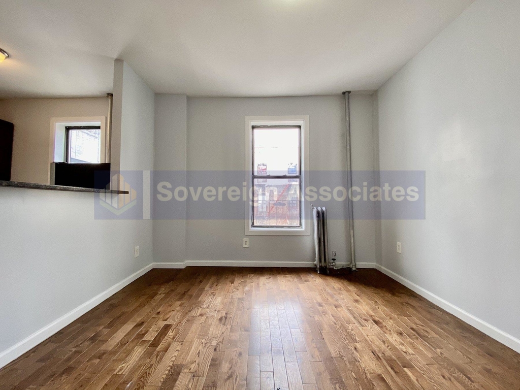 70 Post Avenue - Photo 4