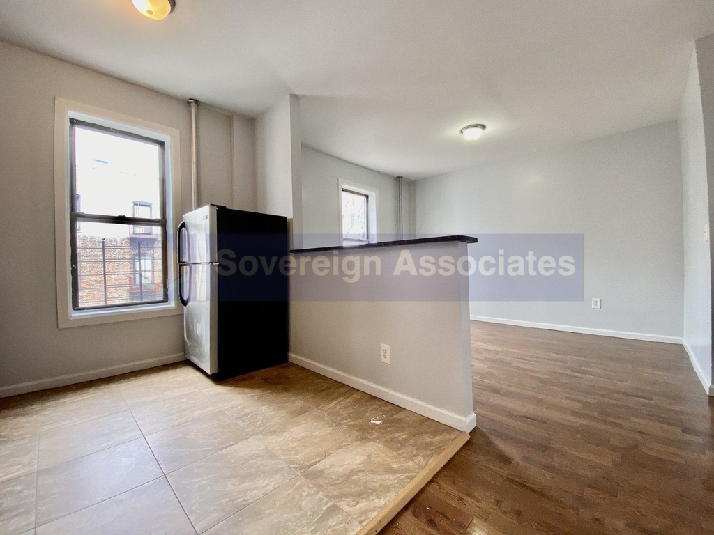 70 Post Avenue - Photo 2