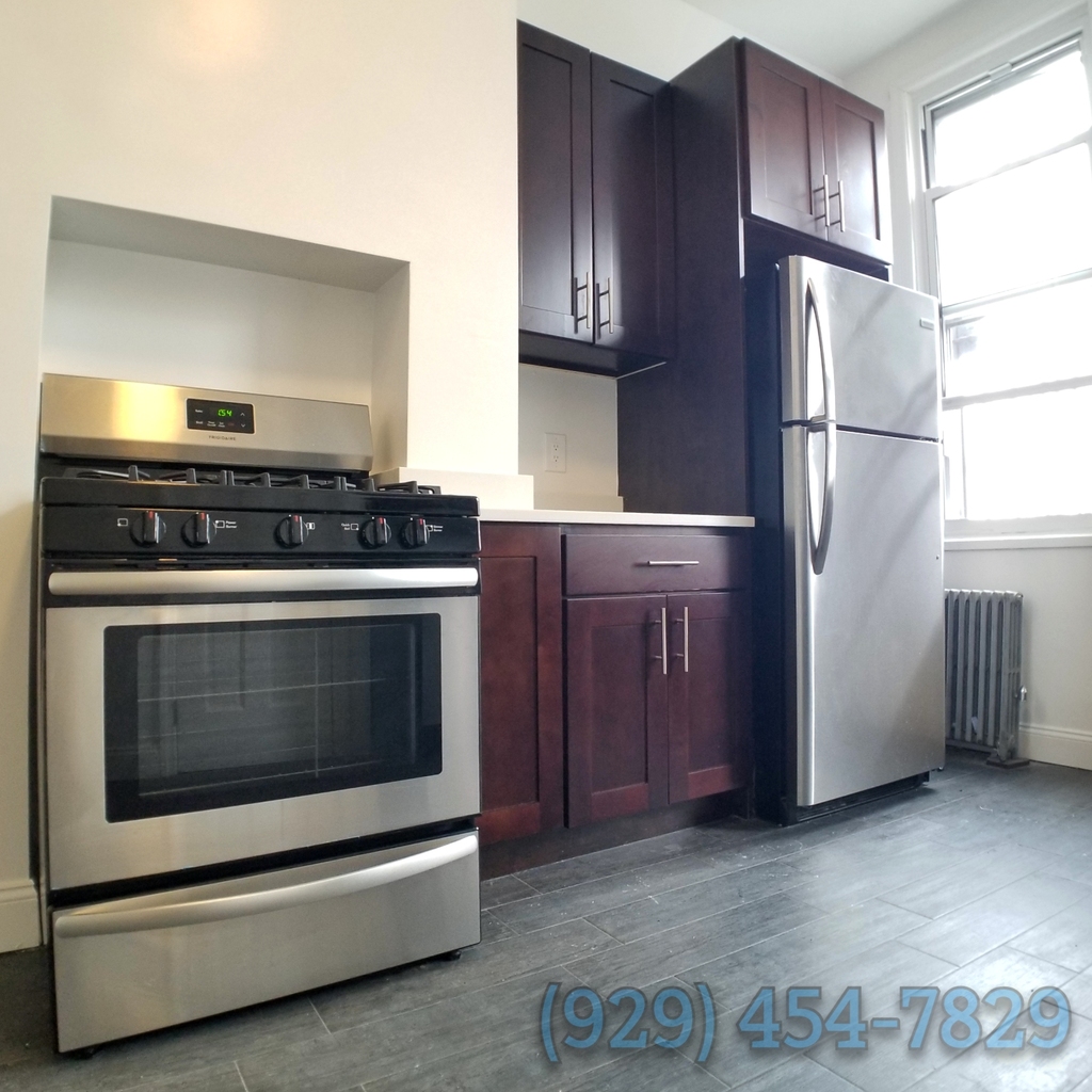 92 Bleecker Street - Photo 0