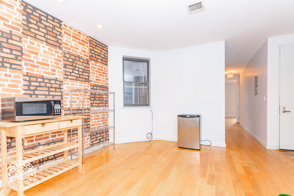 283 Nostrand Avenue - Photo 3