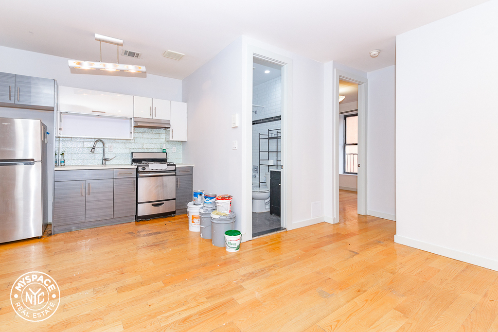 283 Nostrand Avenue - Photo 2