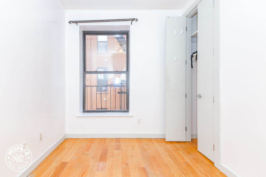 283 Nostrand Avenue - Photo 4