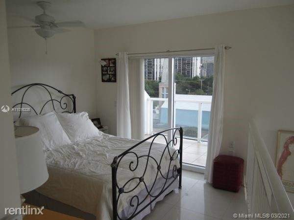 1650 Brickell Ave - Photo 2