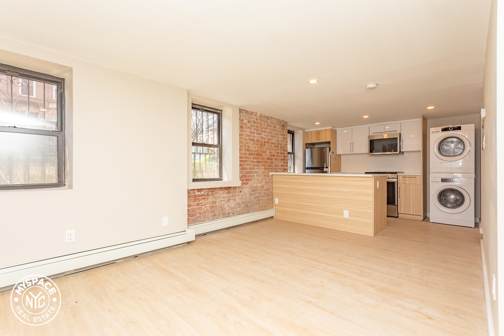 654 Putnam Avenue - Photo 3