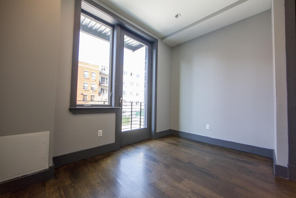 125 Boerum Street - Photo 1