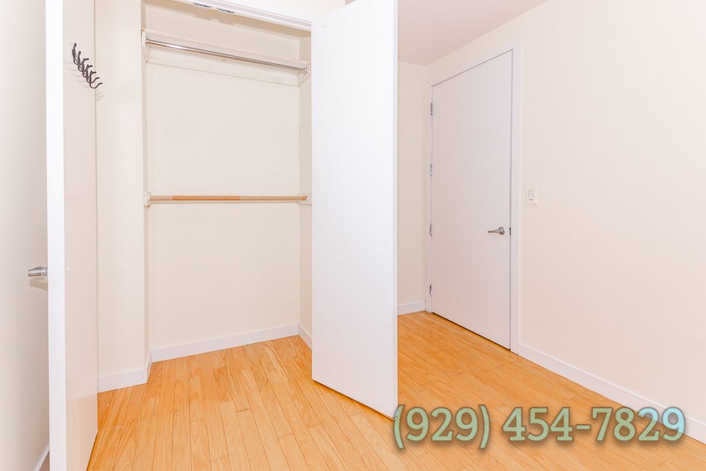 924 Metropolitan Avenue - Photo 7