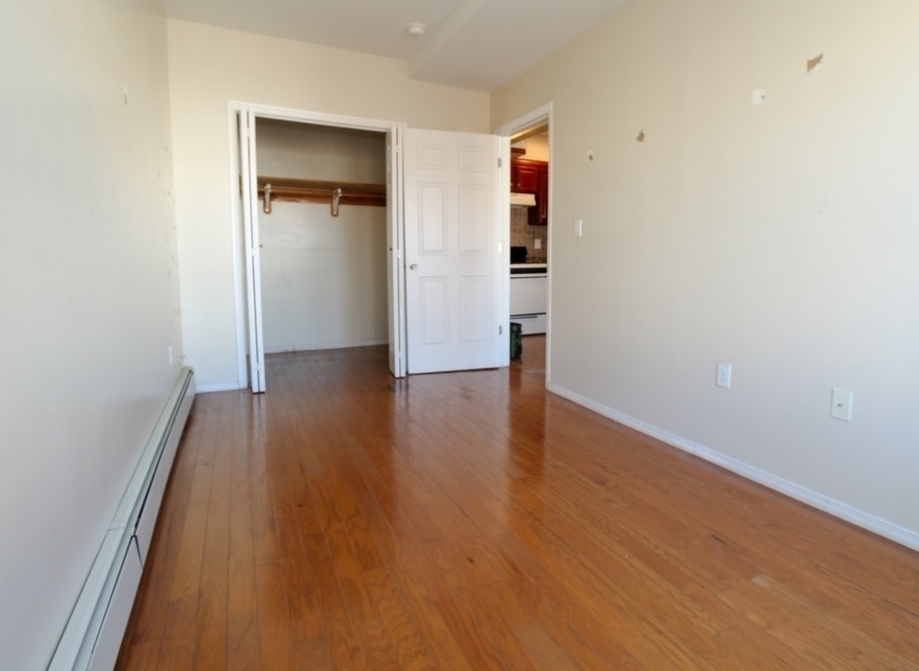 653 Dekalb Avenue - Photo 2