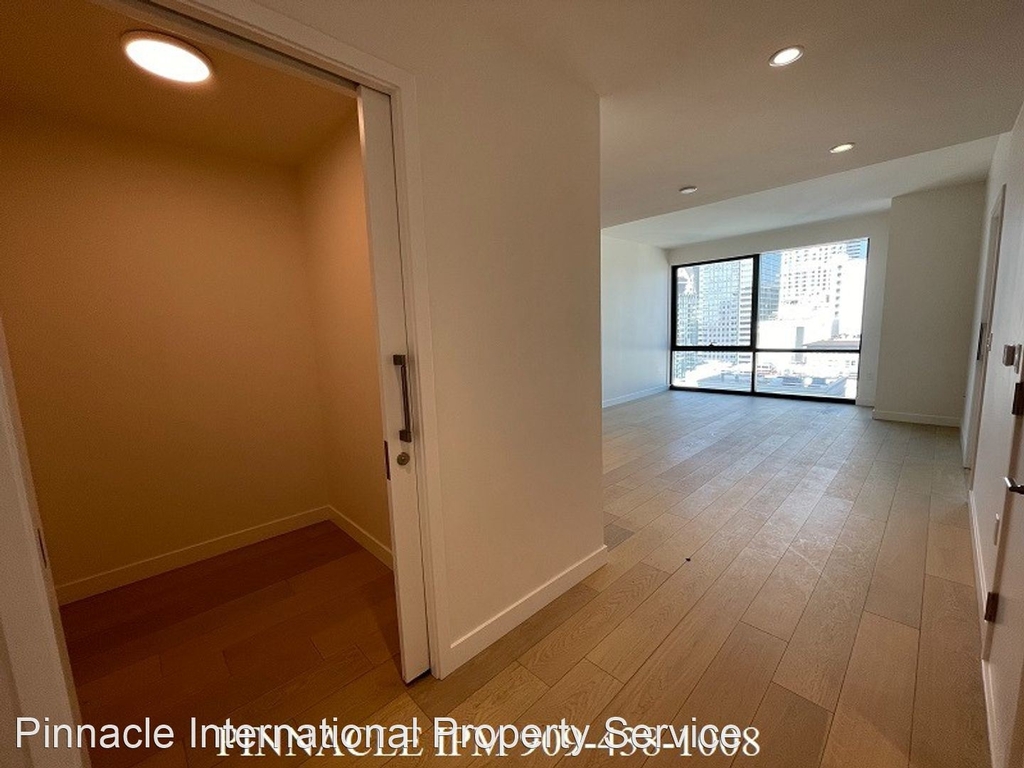 400 S. Broadway #1708 - Photo 5