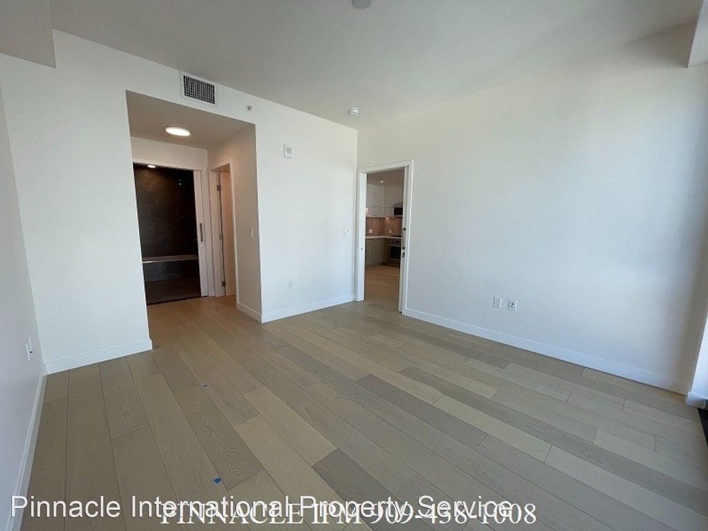 400 S. Broadway #1708 - Photo 10