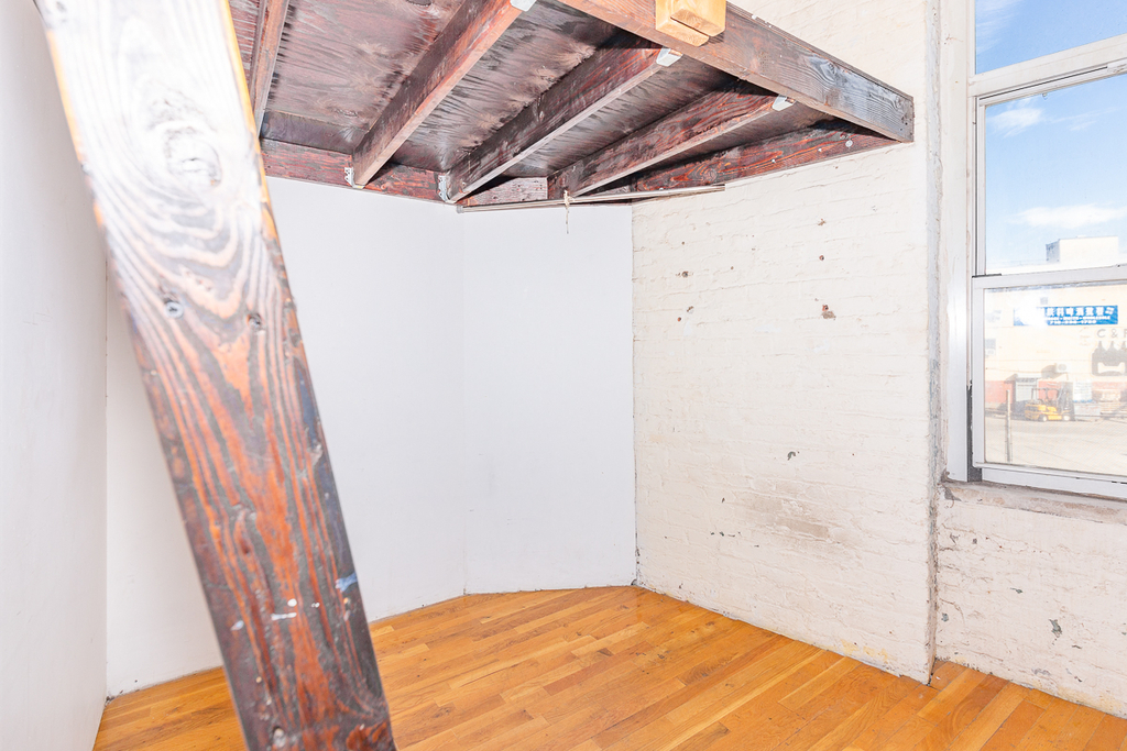 1087 Flushing Avenue - Photo 7