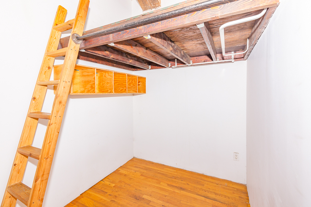 1087 Flushing Avenue - Photo 6