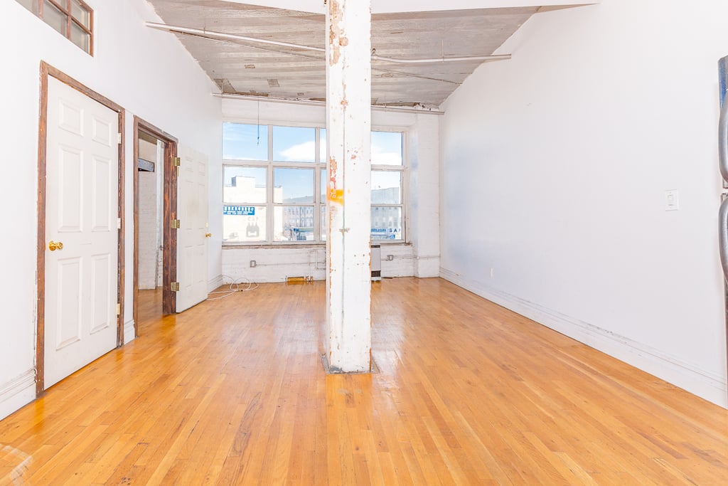 1087 Flushing Avenue - Photo 2