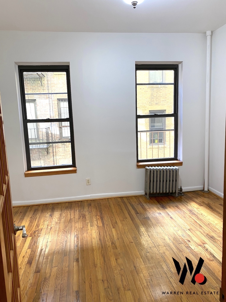 304 East 11 Street - Photo 1