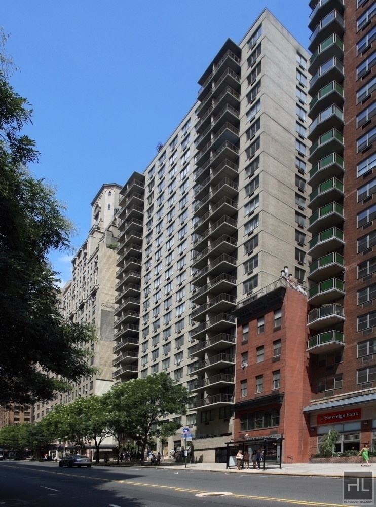 East 34 Street - Photo 5