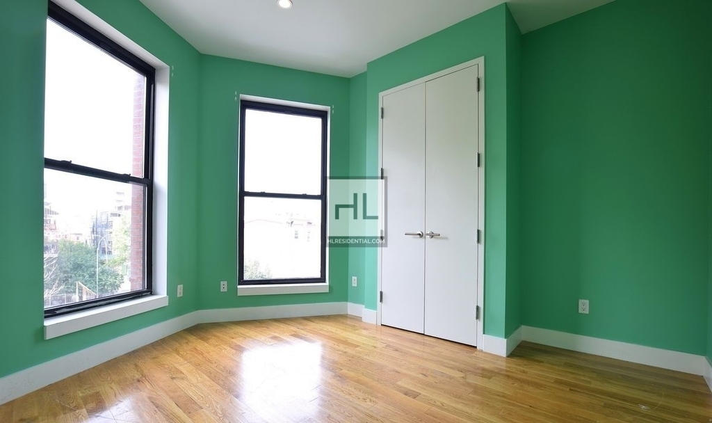 474 Lafayette Avenue - Photo 2